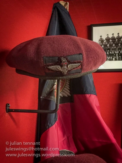 Officers beret of the Guards Independent Parachute Company.